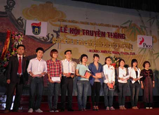 Học bổng tương lai Đào Duy Từ - Chắp cánh ước mơ